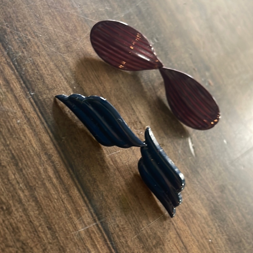 Navy blue and purple metal earrings
